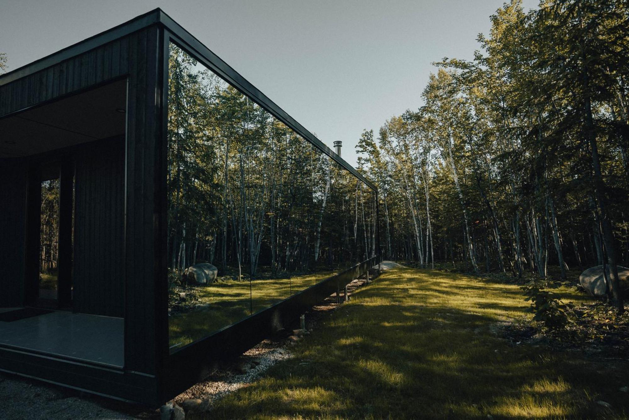 Reflexion Charlevoix - Maisons Miroirs Петіт-Рів'єр-Сен-Франсуа Екстер'єр фото